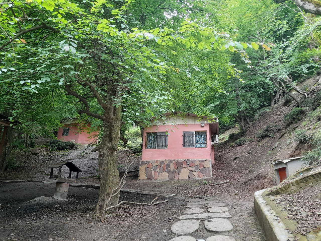 کلبه 5 نسوم